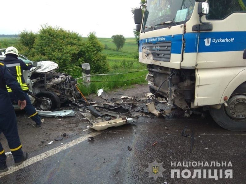 Водій легкового автомобіля який вчора потрапив в смертельну ДТП в реанімації під охороною