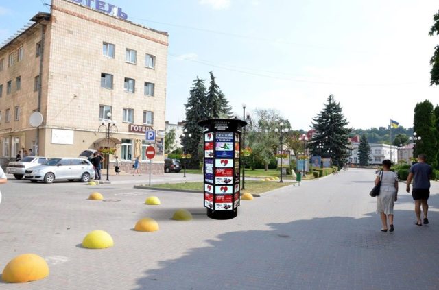 чортків