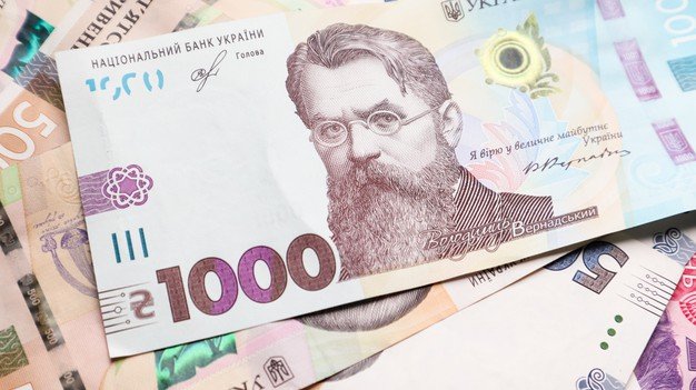 portrait-vladimir-ivanovich-vernadsky-1000-hryvnias-ukrainian-banknote_132482-13